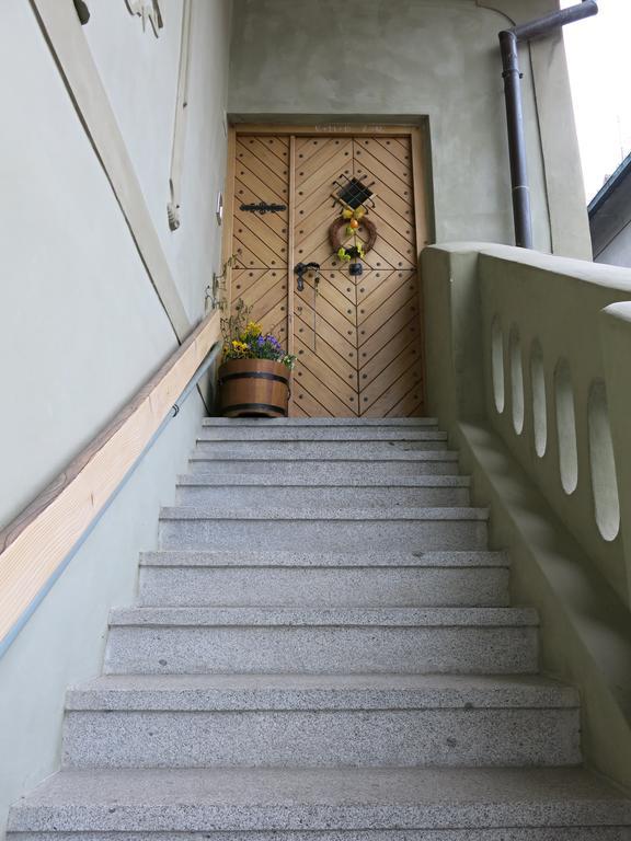 Dum U Jelena Apartment Vimperk Luaran gambar